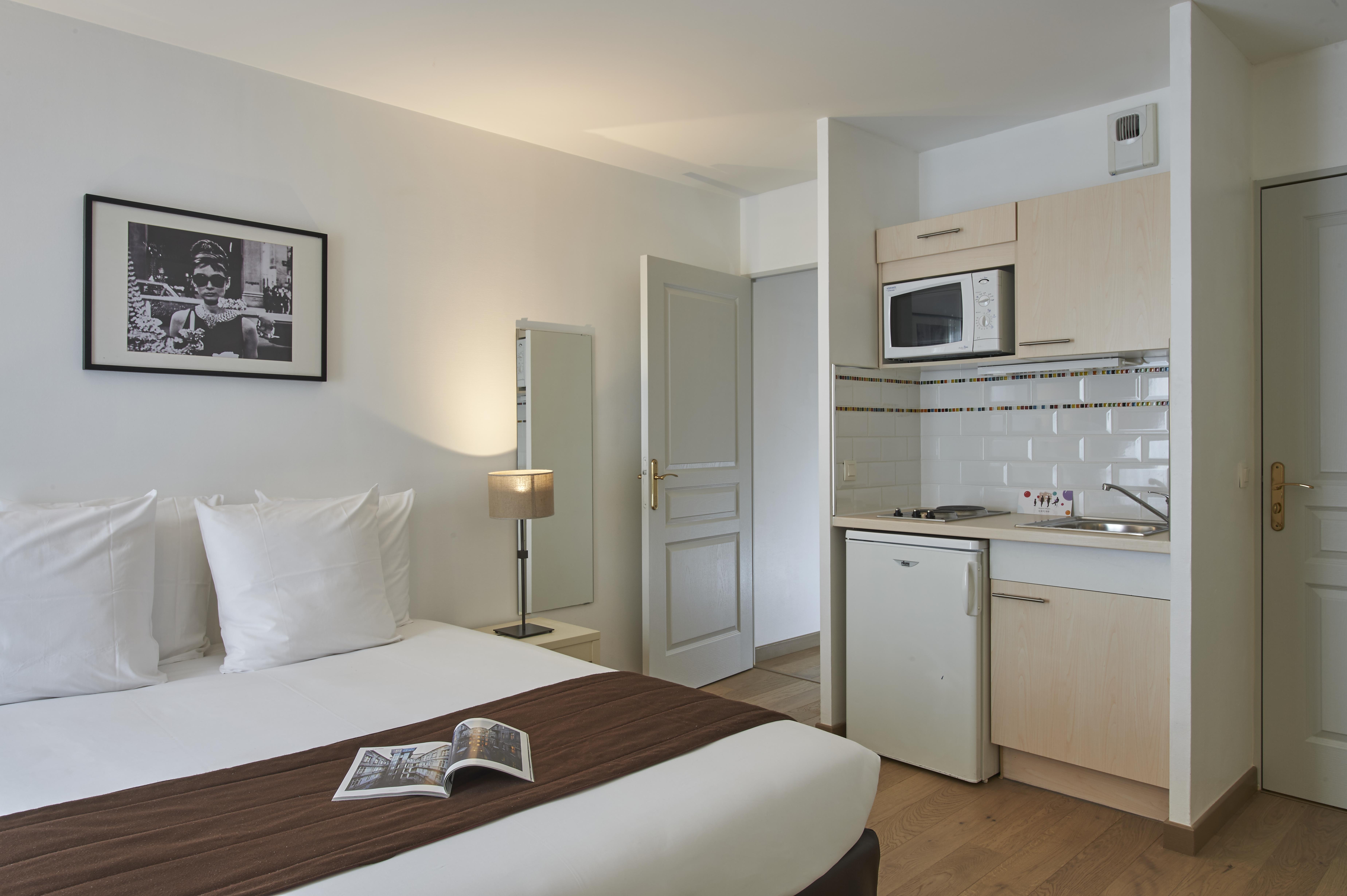 Hotel Cerise Chatou Exterior foto