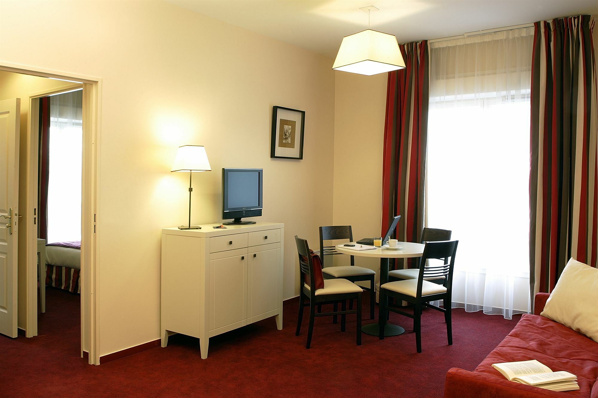 Hotel Cerise Chatou Exterior foto